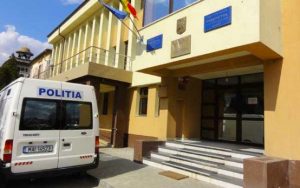 STOC DE 1 612 DOSARE PENALE, ȚINUTE 6 LUNI ÎN BIROU, LA PARCHETUL SLATINA, 1 DOSAR ÎNCUIAT ÎN FIȘET DEȘI FIGURA TRIMIS POLIȚIEI, LA CORABIA