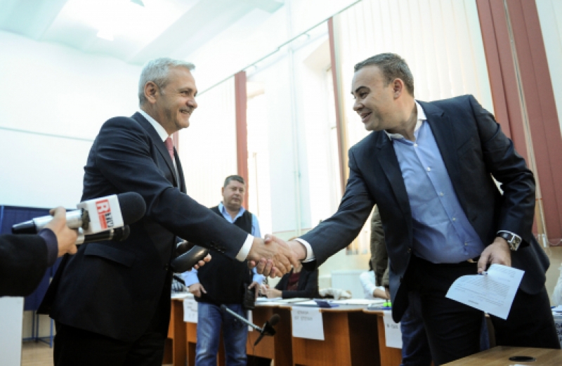 ATUNCI CE MAMA DRACULUI MAI CAUTĂ ÎN FUNCŢIE?!