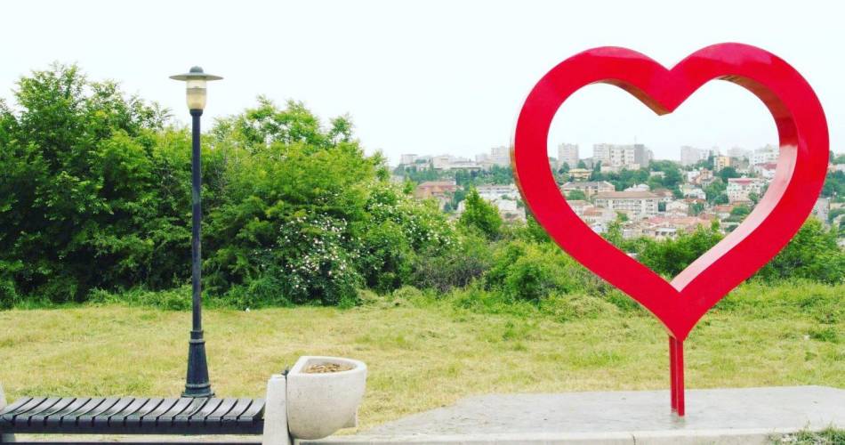 SLATINA! ORAȘ MODERN,VERDE,BOGAT ȘI VIBRANT! VIBREZI ȘI PLÂNGI!