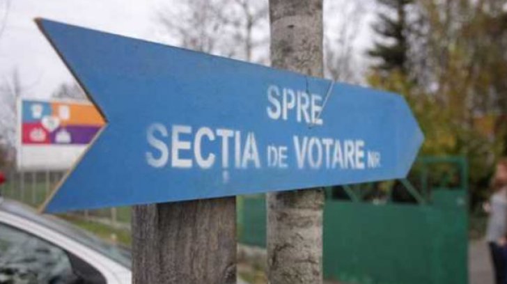 DUBLU REFERENDUM ! LA COLȚUL STRĂZII…