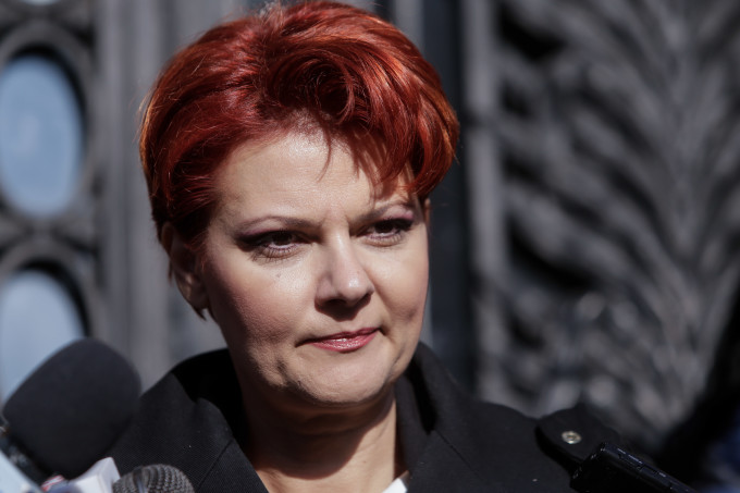LA RADOMIREȘTI, CU FINUL LUI LEO RĂESCU, SĂ TOT TRĂIEȘTI! DENUNȚĂTORUL LIEI OLGUȚEI VASILESCU, E PE VAL!