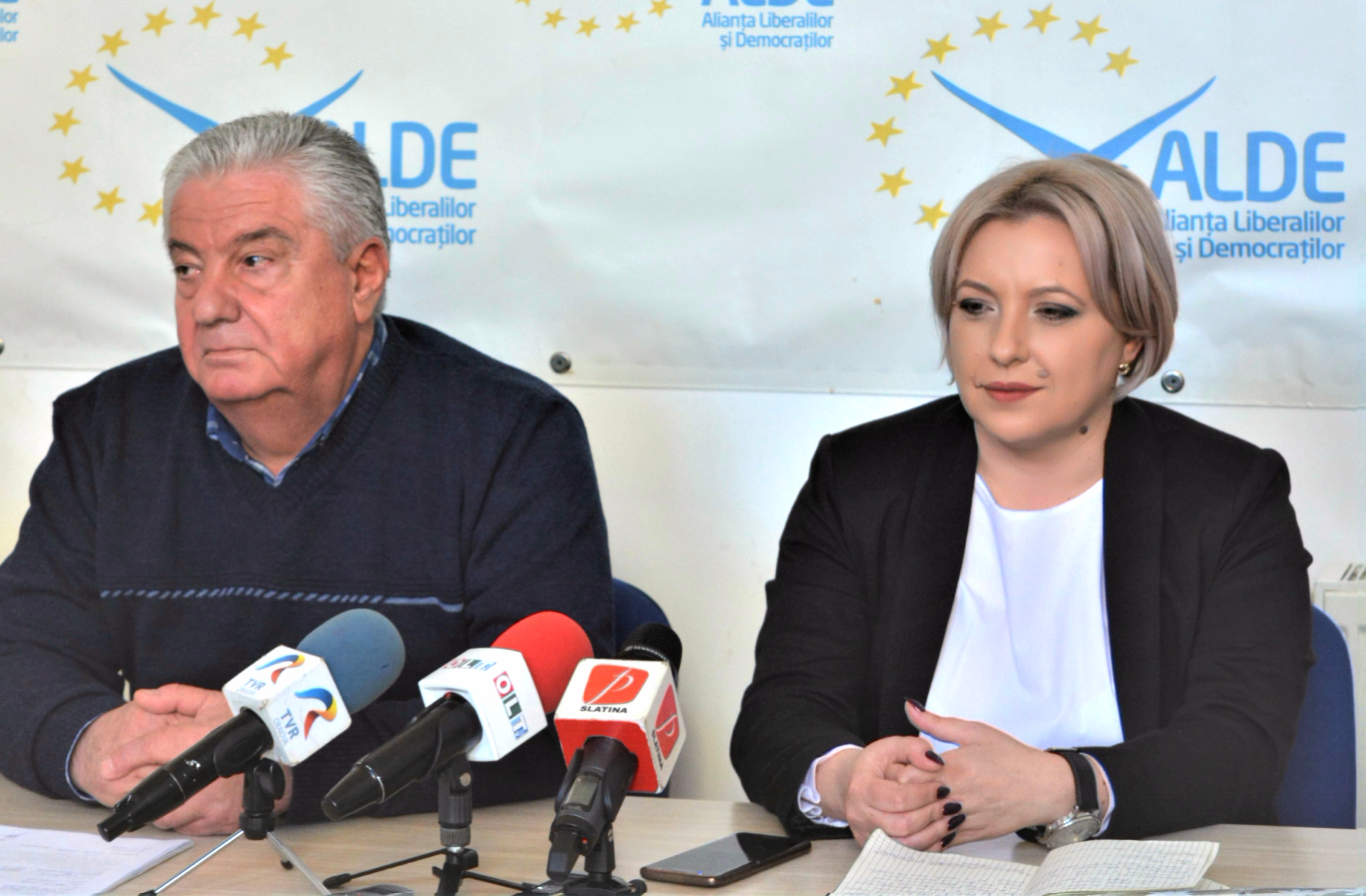 MIȘU NIȚĂ NU MAI ARE ZVÂC! I L-A SUFLAT DUDUIA IOTU!