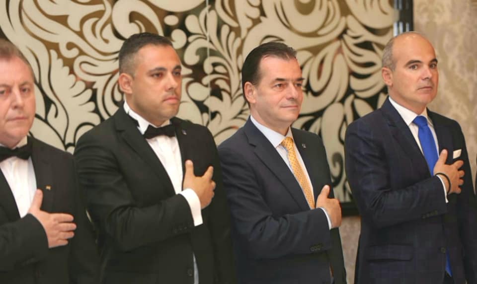 YEP, MY BROTHER, SAYS THAT` S ME…LOL! ÁNDALE! ÁNDALE! ARRIBA! ARRIBA!