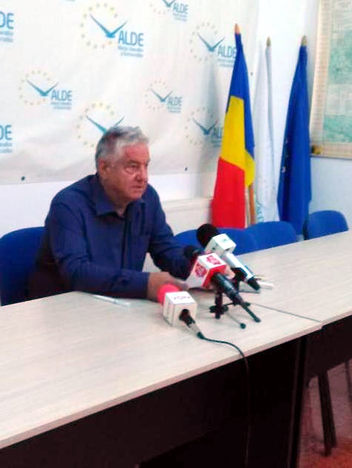 MIȘU! HERO! CÂND FECUNDEAZĂ ȚÂNȚARII….