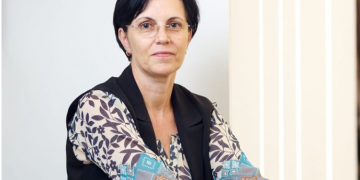 ACADEMICIAN PNL OLT: DOAMNA GENERAL ISJ, INGINER DE PROFESIE! ȘAIBĂ !