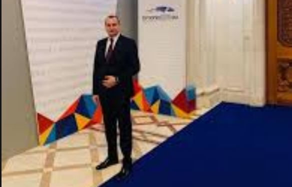 CARĂ SALTEAUA LA SPITAL DOMNU` DAN, DOAR S-O VEDEA PE LISTĂ LA PRIMAR!