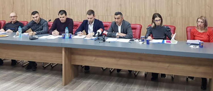 CONSULTANȚA CAO! MAXIM ȘASE PE LUNĂ, ZERO DUPĂ CINCI ZILE! CEVA DE ASCUNS, MESERIAȘII…?! PITROCELI?! ARANJAMENTE?!