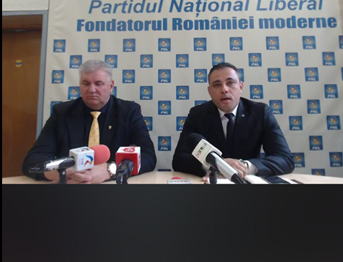 VĂ DĂ ONOR…MIȚA BASTON !