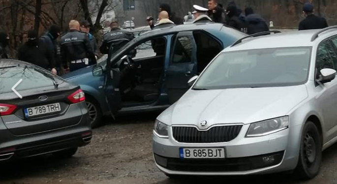 PATRU POLIȚIȘTI DE LA SERVICIUL POLIȚIA RUTIERĂ OLT PRINȘI ÎN FLAGRANT! CINE SUNT ACEȘTIA….