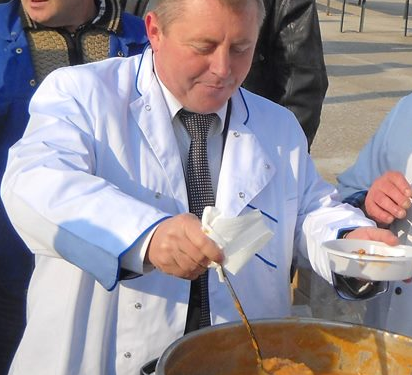 BĂLȘENII, 10 ANI ÎN DATORII! TEODOSESCU  ÎMPRUMUTĂ 7 MILIOANE !