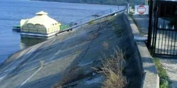 PRIMARUL DE LA VITOMIREȘTI PROSPERĂ! ODATĂ CU EL ȘI COMUNA! EL, VILĂ CU PONTON LA MOȘTENI, SĂTENII CU EL PRIMAR!