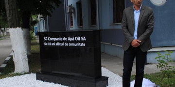 CONTINUĂ DANSUL LA BARĂ ! PROCESUL COMPANIA DE APĂ OLT/CURTEA DE CONTURI, LA REJUDECARE !