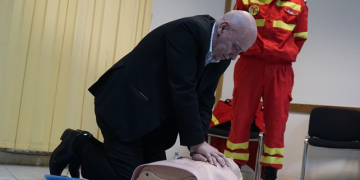 SILVIU ! DUPĂ FENTĂ LA PREȘEDINTE ! ȘI LA FOSTUL ȘI LA ACTUALUL…DOAR-DOAR !