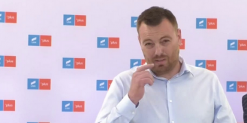 BATE PALMA PENTRU UN NOU ÎNCEPUT! O AUTO NOMINALIZARE PE CHESTIA ASTA ! ȘTIȚI VOI! PREFECTURA OLT PE ADJUNCT LA INSPECȚIA FISCALĂ!