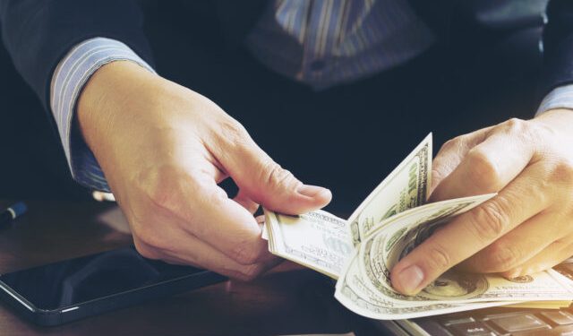 CAO SA ! DUPĂ DRAGOBETE NUMĂRĂM  FĂRĂ ”DEȘTE”