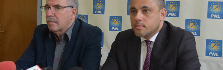 PNL SLATINA ÎNTINEREȘTE ! SUFLU NOU, DR.VIOREL DUMITRESCU, REALES! CAP DE MASĂ LA ALEGERILE PREZENTE, RALUCA TURCAN!