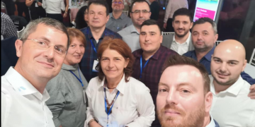 PSD CÂȘTIGĂ ALEGERILE ÎN USR/PLUS LA OLT ! OAIA CE-A MÂNCAT-O LUPUL A FORMAT CU EL UN CUPLU !