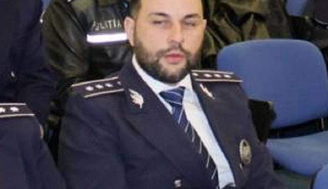 ÎN FESTIVALUL DEMOCRAȚIEI AL LUI BODE DE LA INTERNE, NU SE JOACĂ PE INCOMPATIBILITATE!  ALTFEL, ARMAȘU,FOST ȘEF IPJ OLT, NU AR FI AVUT CE SĂ CAUTE ÎN COMISIA CARE L-A EXECUTAT PE MIHALACHE! UNICUL CANDIDAT LA ȘEFIA IPJ OLT!