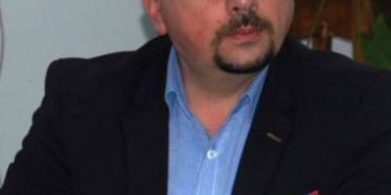 DOMNUL ”GENERAL” BĂRBULETE, AVEȚI LEGĂTURA! DACĂ BINEVOIȚI SĂ DISPUNEȚI, EVIDENT….