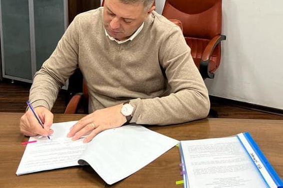 PRIMĂRIA SRL SCORNICEȘTI! ACHIZIȚIE DE PESTE 170 MII LEI, DIN BUGETUL LOCAL, PENTRU FIRMA CUMNATULUI CONTABILEI ȘEFE ALDESCU! PRIMARUL DANIEL TUDOR ÎȘI ÎNSUȘEȘTE ILEGALITATEA IREALĂ!