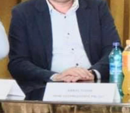 PRIMĂRIA SRL SCORNICEȘTI ! CONSTRUCTORII PRIMARULUI/CONSĂTEANUL INACTIV/ ZERO, ACTIVAT ! ONY DE LA ACHIZIȚII DĂ O MÂNĂ DE AJUTOR !