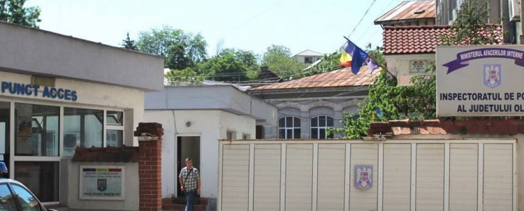 LOCUL FAPTEI/IPJ OLT! SUBIECȚI/ȘEFU, DOAMNA AGENT PRINCIPAL ÎN DIRECTA SUBORDINE A ȘEFULUI, BUGETUL INSTITUȚIEI, PLĂȚI PENTRU FIRMA NEDECLARATĂ A SOȚULUI!