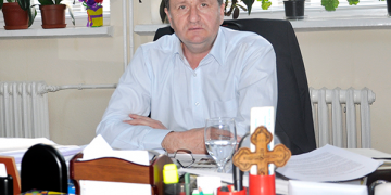 PROCURORII DNA CRAIOVA/CONTROL JUDICIAR PENTRU MANAGERUL SPITALULUI CARACAL, LIVIU RADU, FOSTUL DIRECTOR ECONOMIC MITRAN ȘI DIRECTORUL MEDICAL IONESCU! LIVIU RADU SUSPENDAT AZI DIN FUNCȚIE!