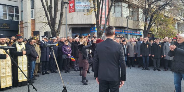 GIGICUL ! SPLENDOARE LA STATUIE DE ZIUA NAȚIONALĂ !