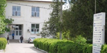 MANAGERE…ZICEȚI SĂRU` MÂNA LA OANE ȘI LĂSAȚI ARANJAMENTELE ! EXTIRPAȚI ȘI NESIMȚIREA DIN SPITAL !