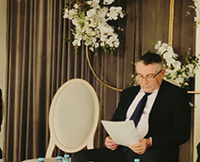 ACHIZIȚII TOP FASHION ÎN PRIMĂRIA MORUNGLAV! GEANTĂ PIERRE CARDIN ȘI BROȘĂ ”ROUĂ”, DUPĂ PĂLĂRIUȚELE CU VOLĂNAȘE !