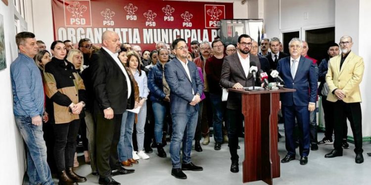 SE TATONEAZĂ DE-O FRESCĂ CU ADJUNCT LA CAO, TOTO !