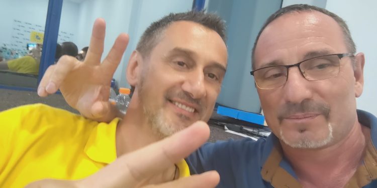 AȘA O FI?! ASTA SĂ FIE SINECURA?!