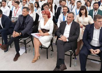 SE TAIE PANGLICA ÎN CONGRESUL LINIȘTII DE PARTID