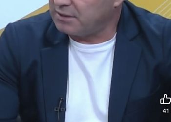 Ceață! Ctitorul de fațade și mizeria de sub preș