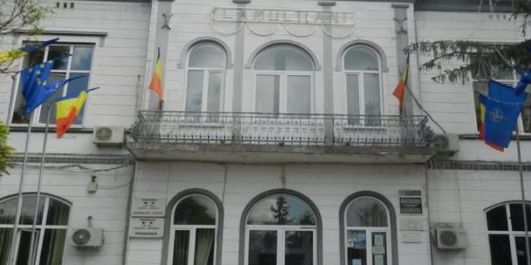 În Spitalul Corabia se strâng semnături. Nu pentru grevă, pentru o altă… Moacă de primar
